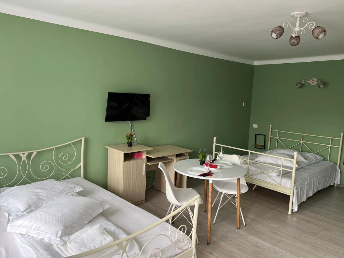 Premont Studios Ghimbav Экстерьер фото