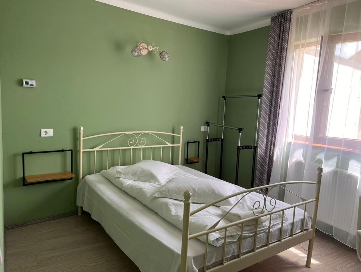 Premont Studios Ghimbav Экстерьер фото